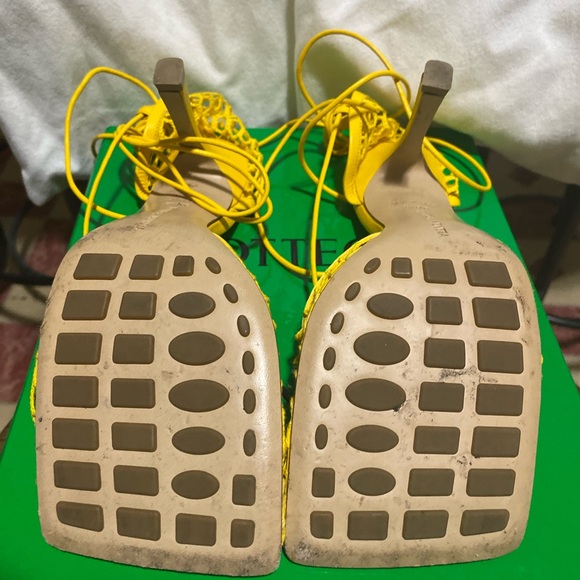 Bottega Veneta - Mesh Stretch Sandals - Picture 6 of 10